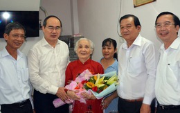 Bí thư Nguyễn Thiện Nhân: Tiếp tục chăm lo các Mẹ Việt Nam Anh hùng