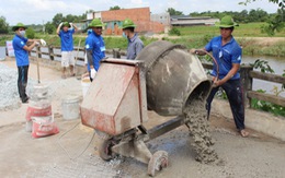 Mồ hôi nhỏ xuống, công trình mọc lên