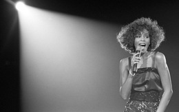 Whitney. Can I Be Me - phim tài liệu bi thương về Whitney Houston