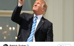 Tổng thống Donald Trump bị chế nhạo khi xem nhật thực