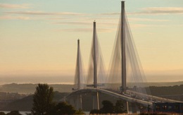 ​Người dân Anh chào đón cây cầu "cánh buồm" dài nhất thế giới