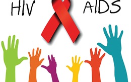 Cuộc chiến chống HIV/AIDS: Mất tài trợ chưa chắc đã dở