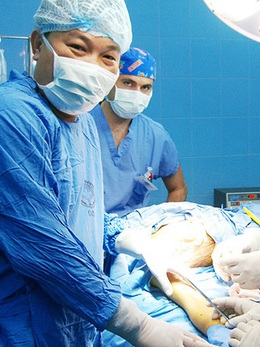 Bác sĩ có trình độ tiến sĩ làm việc ở Đà Nẵng được hưởng 200 lần lương cơ sở