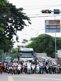 TP.HCM 'gọi tên' loạt điểm đen tai nạn giao thông mới phát sinh