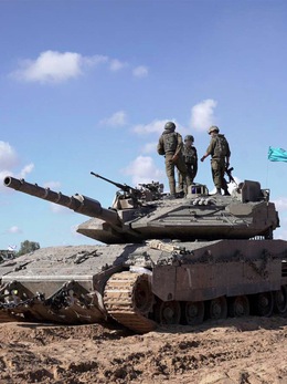 Xe tăng Israel vào khu đông dân ở Rafah bắn phá dữ dội