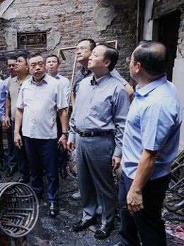 Vụ cháy làm 14 người tử vong, Thủ tướng gửi lời chia buồn, yêu cầu tổng kiểm tra nhà trọ