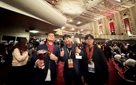 Học sinh Việt Nam vào top 3 cuộc thi World Scholar's Cup tại Đại học Yale, Mỹ