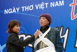 Ngày thơ Việt Nam: Chúng ta chất vấn thơ quá nhiều, hãy để thơ chất vấn chúng ta