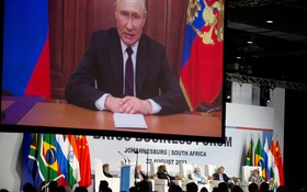 Thượng đỉnh BRICS: Ông Putin nói phải phi USD hóa