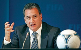 ​Michael Garcia làm thức tỉnh FIFA 