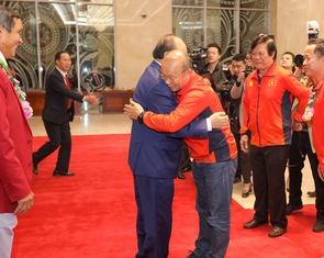 Thủ tướng đón các nhà vô địch: Đây là chiến thắng của tinh thần Việt Nam