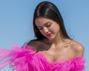Olivia Rodrigo - giọng ca gốc Philippines xinh đẹp - và 7 đề cử Grammy 'cỡ bự'