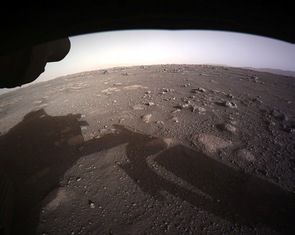NASA công bố ảnh màu ấn tượng trên sao Hỏa do tàu Perseverance chụp