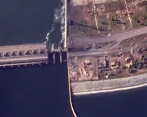 Ít nhất 7 cây cầu tại Kherson bị phá hủy trong một ngày