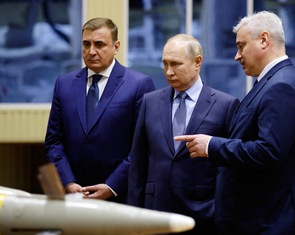 Tổng thống Nga kêu gọi đẩy mạnh sản xuất vũ khí