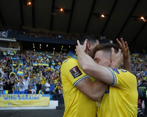 Ukraine vào chung kết để tranh suất cuối cùng của châu Âu dự World Cup 2022