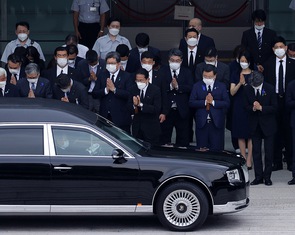 Cố thủ tướng Abe Shinzo đã được hỏa táng chiều 12-7, chưa quyết định quốc tang