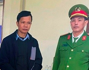 Phó giám đốc trung tâm đăng kiểm tại Quảng Bình bị khởi tố vì nhận hối lộ