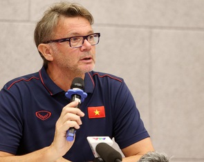 Ông Philippe Troussier chính thức trở thành HLV trưởng đội tuyển Việt Nam
