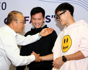 Ông Park Hang Seo muốn phát triển bóng đá học đường Việt Nam
