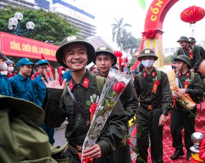 Hôm nay, 30 quận, huyện ở Hà Nội tiễn tân binh nhập ngũ