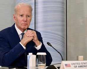 Từ G7, ông Biden đề nghị họp trực tuyến với ông McCarthy về trần nợ công