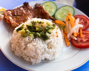 Cơm tấm Việt Nam vào top 3 món từ gạo ngon nhất thế giới