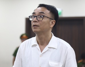 Ông Trần Hùng: '10 năm qua, không ai buôn bán hàng giả có thể mua chuộc được tôi'