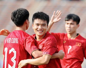 U23 Việt Nam đá vòng loại U23 châu Á 2024 trên sân Việt Trì