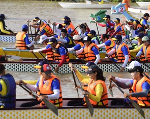 Khai mạc Lễ hội Sông nước lần đầu tiên tại TP.HCM: Sông Sài Gòn đầy sống động
