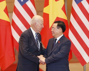 Chủ tịch Quốc hội Vương Đình Huệ hội kiến Tổng thống Mỹ Joe Biden