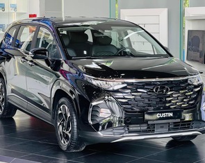 Tin tức giá xe: Hyundai Custin giảm giá tại đại lý, bản cao cấp rẻ hơn Innova Cross Hybrid