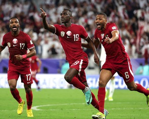 Thắng nghẹt thở Iran, Qatar lần thứ hai liên tiếp vào chung kết Asian Cup