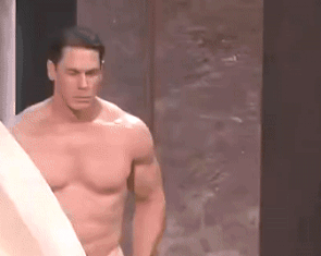 John Cena bị chỉ trích vì khỏa thân phản cảm trên sân khấu Oscar