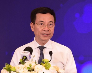 Bộ trưởng Nguyễn Mạnh Hùng: Không gian mạng là trận địa chính của báo chí