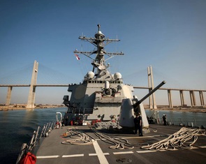 Houthi không sợ, liên tiếp tấn công tàu khu trục Mỹ trên Biển Đỏ