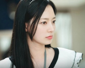 Nữ diễn viên Song Ha Yoon bị tố bạo lực học đường, tát nạn nhân cả tiếng rưỡi