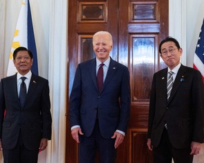 Trung Quốc chỉ trích thượng đỉnh 3 nước Mỹ, Nhật Bản và Philippines