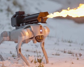 Công ty Mỹ trình làng chó robot phun lửa đầu tiên trên thế giới