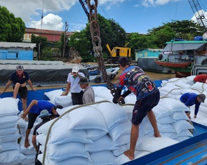 Doanh nghiệp chậm giao hàng cho Philippines khi giá gạo tăng cao