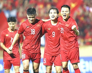 Bóng đá Việt Nam: Mục tiêu AFF Cup hay World Cup 2030?