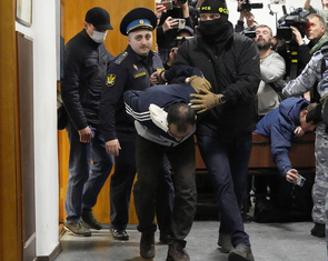 Nghi phạm khủng bố nhà hát Nga nói sẽ nhận tiền khi đến Ukraine