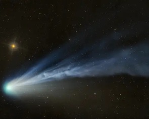 'Sao chổi Quỷ' lóe sáng lúc nhật thực toàn phần