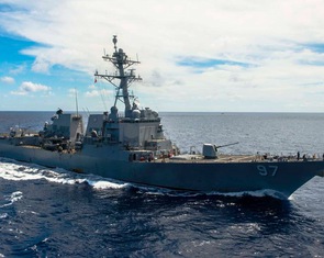 Tàu khu trục Mỹ thực hiện tự do hàng hải gần quần đảo Hoàng Sa của Việt Nam