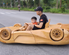 Ông bố Bắc Ninh chế tạo siêu xe gỗ như McLaren 720S lộn ngược