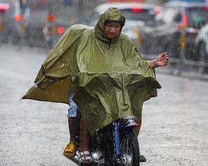 Thời tiết hôm nay 8-5: Nam Bộ mưa rải rác vài nơi, Bắc Bộ mưa rất to