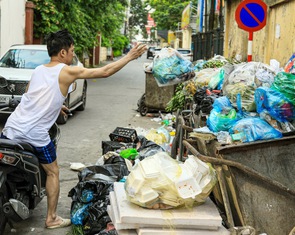 Phân loại và thu gom rác 6 tháng: Món nợ hàng chục năm