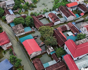 Mưa lớn, lũ sông Tích, sông Bùi có thể lên trở lại trong đêm, Hà Nội rà soát, sơ tán dân