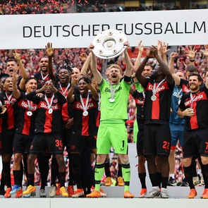 Leverkusen trở thành đội đầu tiên bất bại tại Bundesliga