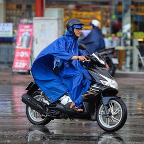 Thời tiết hôm nay 9-5: Nam Bộ ngày nắng, chiều mưa dông; Bắc Bộ mưa rất to